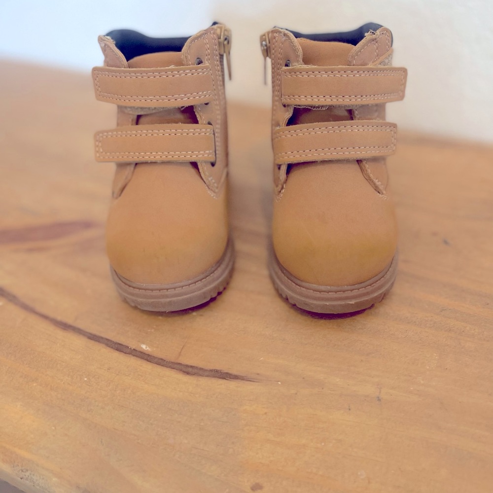 Toddler size 5 wonder nation boots- worn twice